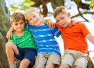 مراقب، یکی از معیارهای انتخاب دوست خوب مراقب، یکی از معیارهای انتخاب دوست خوب