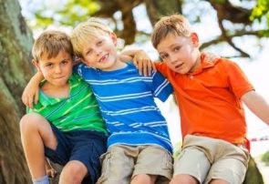 مراقب، یکی از معیارهای انتخاب دوست خوب