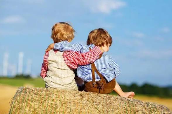 بخشنده، یکی از معیارهای انتخاب دوست خوب بخشنده، یکی از معیارهای انتخاب دوست خوب