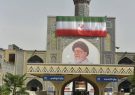 نصب چهار دیوارنگاره به مناسبت آئین تدفین رهبر شهید در حرم رضوی