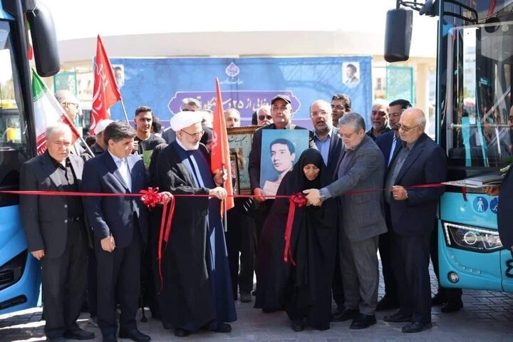 ۲۵ دستگاه اتوبوس جدید و بازسازیشده در مشهد رونمایی شد ۲۵ دستگاه اتوبوس جدید و بازسازیشده در مشهد رونمایی شد