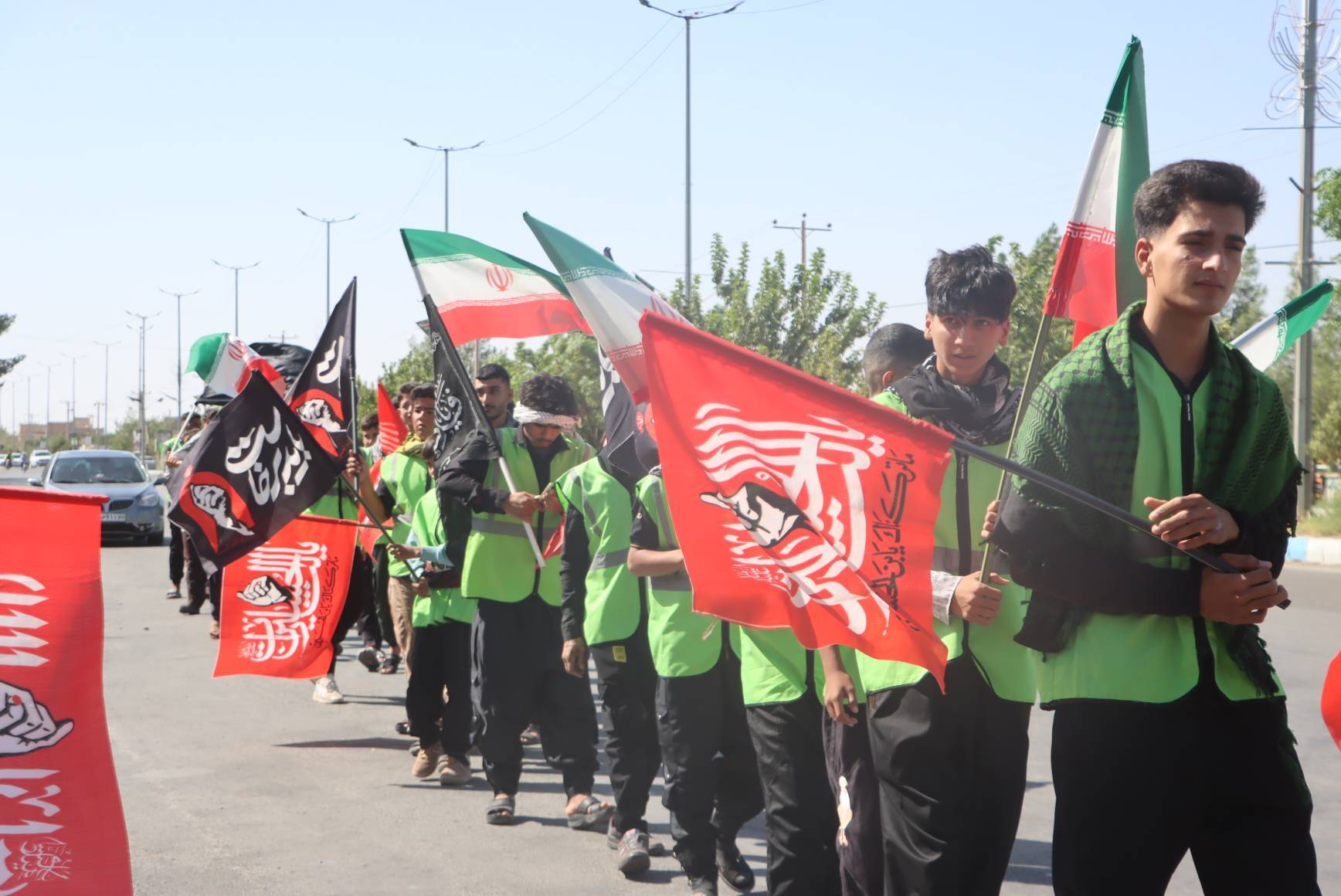 اعزام ۱۲ کاروان پیاده زائران امام رضا (ع) از خواف به مشهد مقدس اعزام ۱۲ کاروان پیاده زائران امام رضا (ع) از خواف به مشهد مقدس