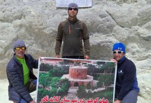 کوهنوردان کلات بر فراز بام ایران ایستادند کوهنوردان کلات بر فراز بام ایران ایستادند