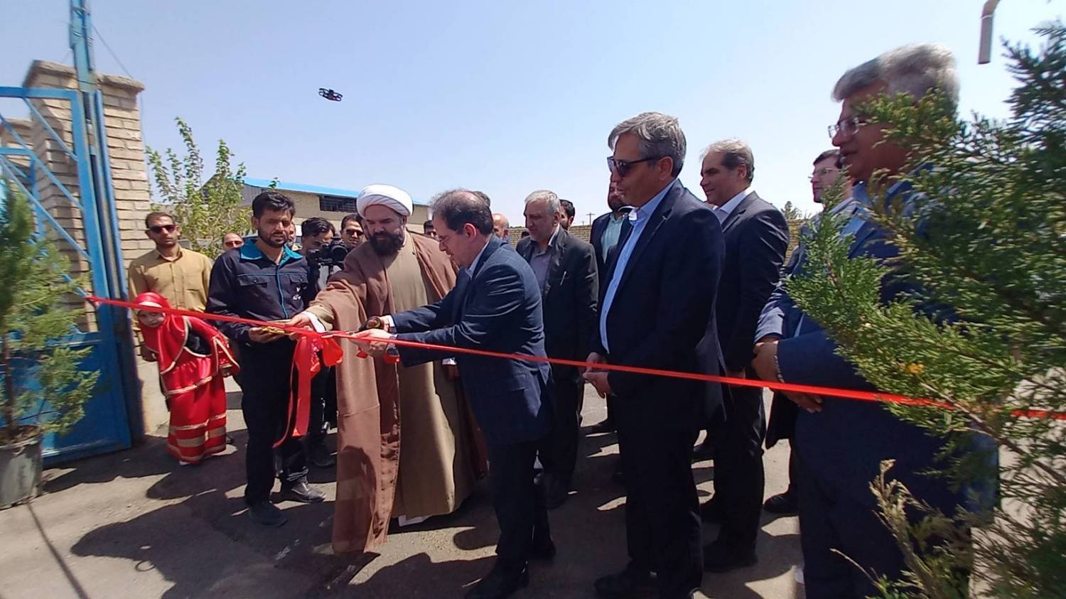 باید زمینه رشد صنایع کوچک فراهم شود باید زمینه رشد صنایع کوچک فراهم شود
