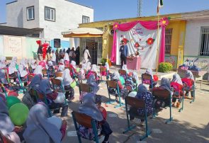 برگزاری جشن شکوفهها در مدارس فیروزه خراسان رضوی