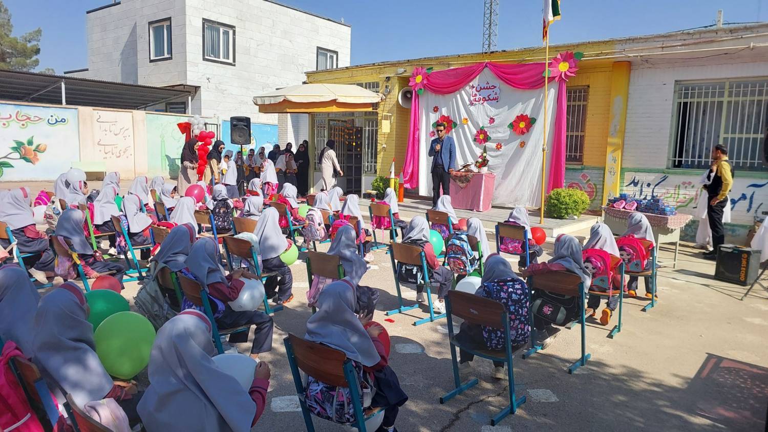 برگزاری جشن شکوفهها در مدارس فیروزه خراسان رضوی برگزاری جشن شکوفهها در مدارس فیروزه خراسان رضوی