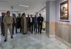 در آستانه هفته دفاع مقدسبرپایی نمایشگاه عکس و نقاشی «بهانه بهشت» در حرم مطهر رضوی